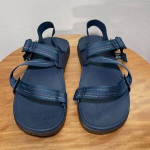 Men’s Chaco Sandals Sport Print Navy Blue Red White Size 12
